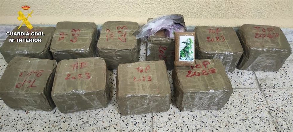 Paquetes De Hachís Incautados En El Control En Pelabravo (Salamanca)