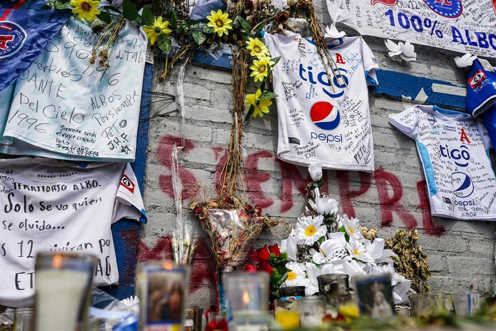 Memorial para las víctimas de la estampida en El Salvador