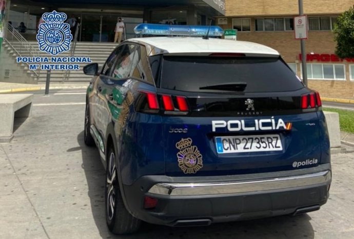 Un vehículo de la Policía Nacional