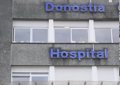 Activado el protocolo por sospecha de un caso de fiebre hemorrágica de una persona ingresada en el Hospital Donostia