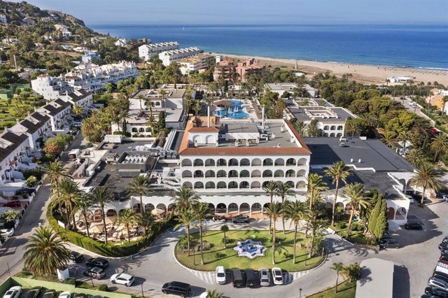 Archivo - El Grupo La Perdida inaugura su asador gastronómico en el Hotel Meliá Atlanterra de Zahara de los Atunes.