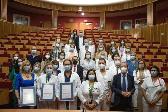 Tres nuevas unidades del Hospital Universitario Virgen de las Nieves reciben la certificación de calidad .
