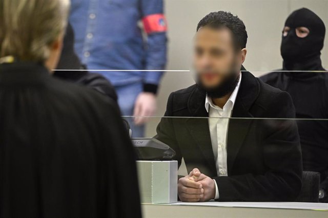 Archivo - Salah Abdeslam, durante una sesión del juicio contra él en Bélgica
