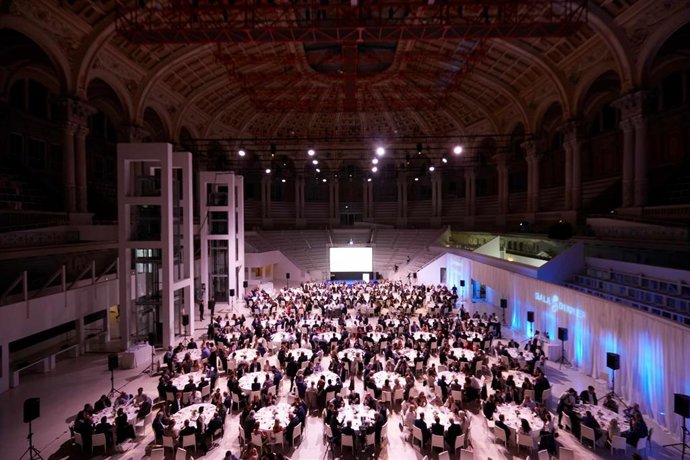 Momento de la cena de gala de Expoquimia en el MNAC.