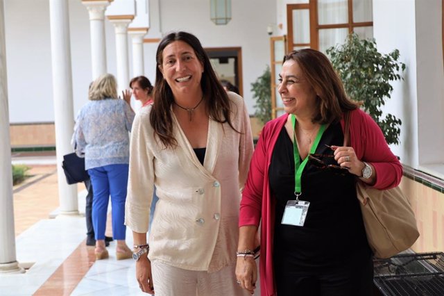 La consejera de Inclusión Social se reúne con la nueva presidenta de Cruz Roja en Andalucía