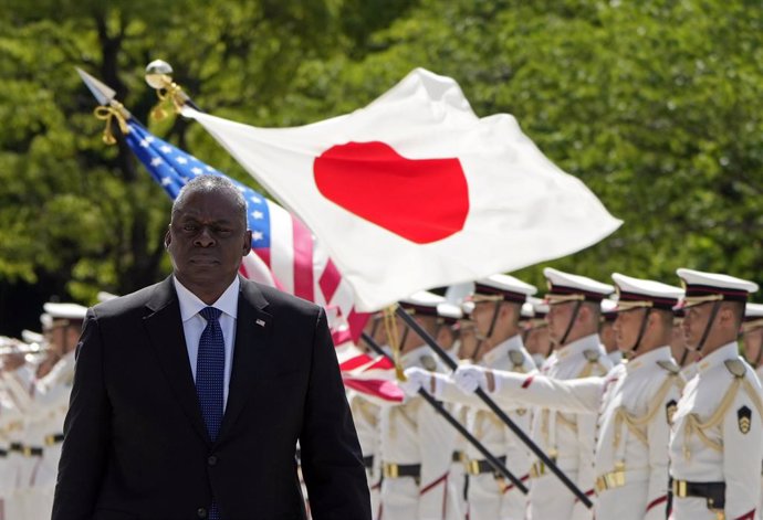 June 1, 2023, Tokyo, Japan: US Secretary of Defense Lloyd Austin reviews the guard of honor at the Japanese Defense Ministry in Tokyo, Japan, 01 June 2023. After Japan, Secretary of Defense Austin will travel to Singapore, India and France. (Photo by Fr