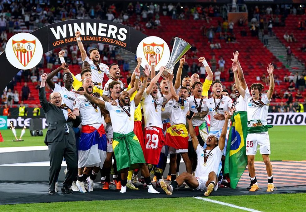 El Sevilla FC celebra su vic toria en la Liga Europa