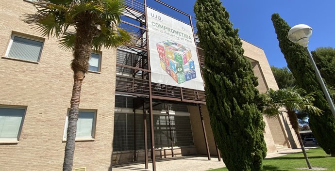 Imagen de uno de los edificios del Campus de Las Lagunillas
