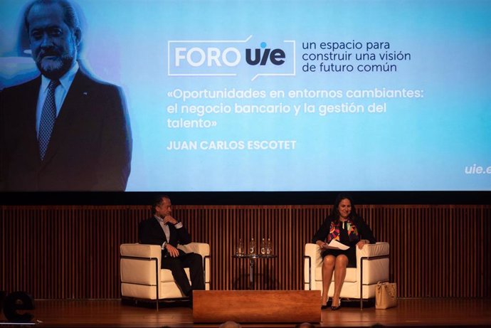 El presidente de Abanca, Juan Carlos Escotet, durante el Foro UIE de Sociedad y Economía