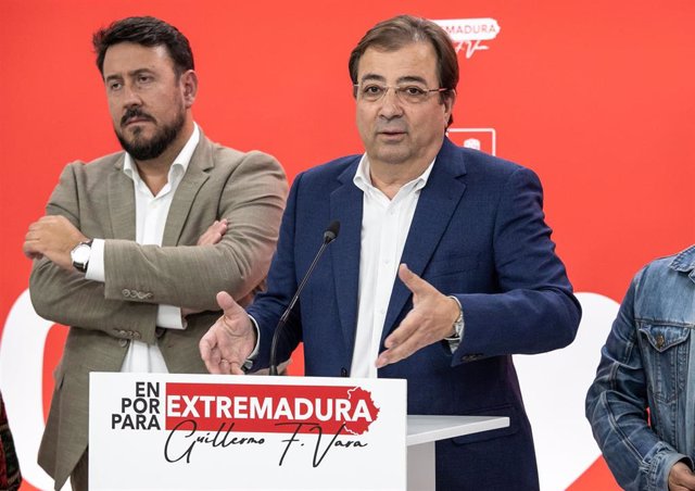El presidente extremeño en funciones, Guillermo Fernández Vara, en rueda de prensa