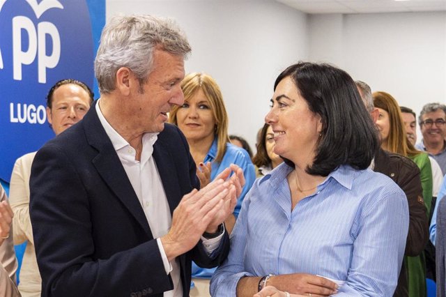 El presidente del PPdeGalicia, Alfonso Rueda, y la presidenta provincial del PP de Lugo, Elena Candia, en la junta directiva provincial
