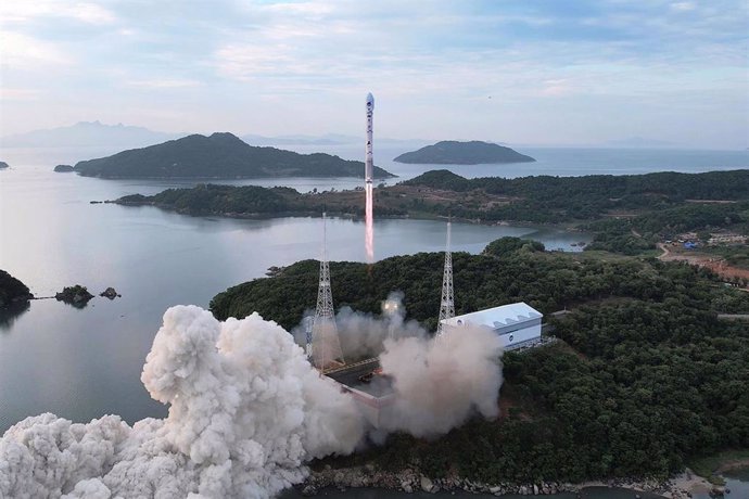 El lanzamiento de un satélite de reconocimiento militar norcoreano