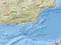 Rescatadas 18 personas, entre ellas un menor, de una patera a unas 20 millas de Cabo de Gata (Almería)