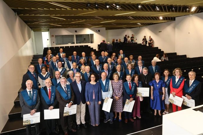 La USJ celebra la graduación de la segunda promoción de la Universidad Sénior.