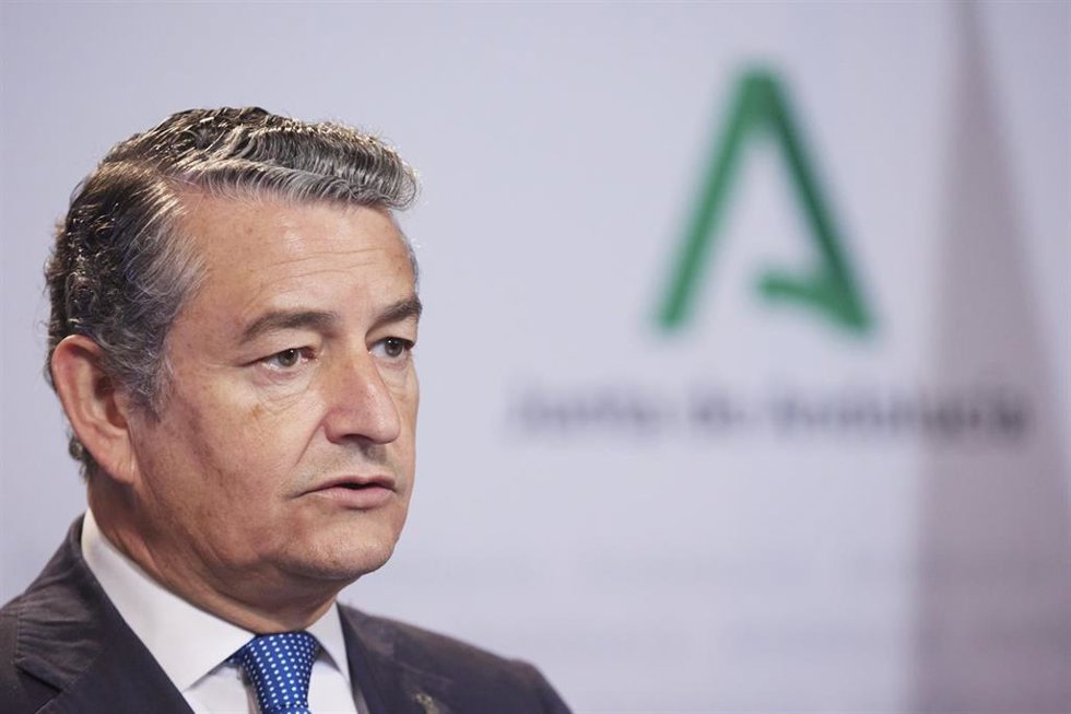 Archivo - El consejero de Presidencia, Interior, Diálogo Social y Simplificación Administrativa de la Junta de Andalucía, Antonio Sanz