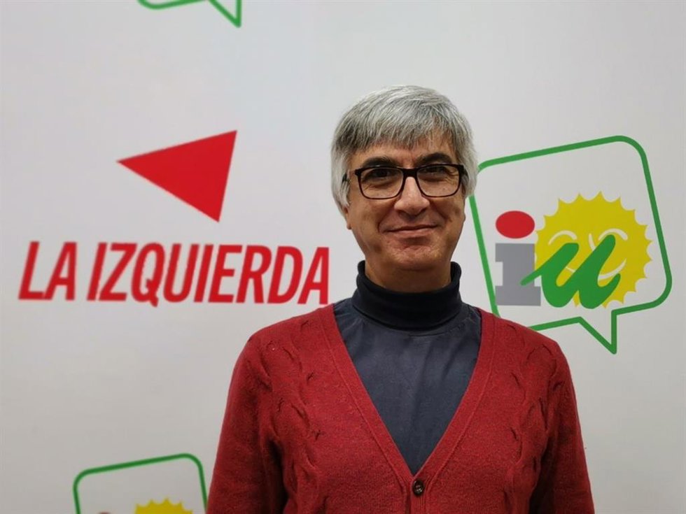 Archivo - El coordinador de IU en Sevilla, Manuel Lay.