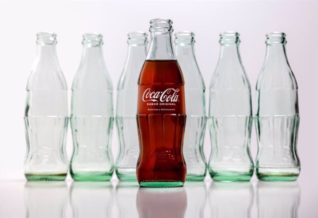 Botella de vidrio de Coca-Cola Europacific Partners