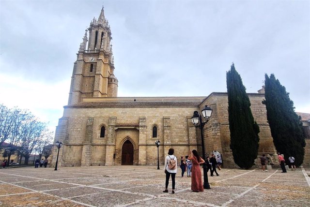 Colegiata Ampudia.