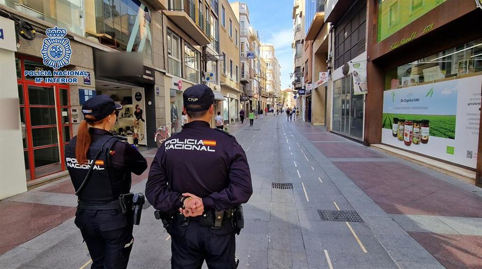 Nota De Prensa: "La Policía Nacional Detiene A Una Mujer Por Falsificar Recetas Con El Nombre De Su Octogenaria Madre"