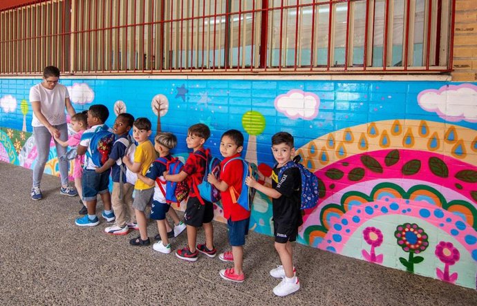 Escolares en un centro.
