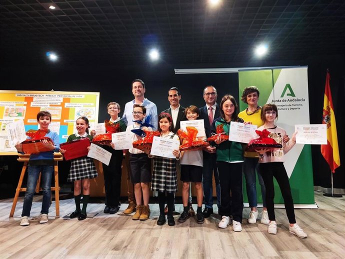 Entrega de premios del conscurso 'Dibuja tu Biblioteca Pública Provincial'