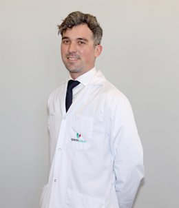 El especialista en Cirugía Plástica, Estética y Reparadora del Hospital Quirónsalud Sagrado Corazón y Materno-Infantil Quirónsalud Sevilla, Pablo Reyes