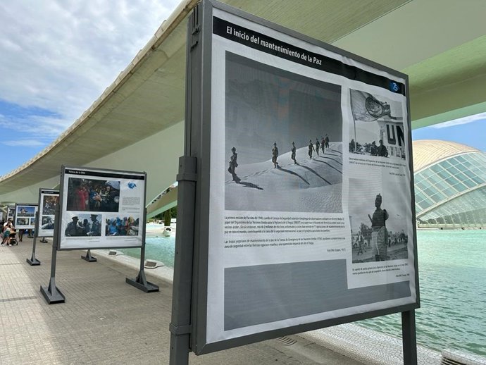 Exposición 'La Paz empieza conmigo' del Centro de las Naciones Unidas de Tecnología de la Información y las Comunicaciones en Valencia (UNICTF) ubicado en Quart de Poblet (Valencia) y la Ciutat de les Arts i les Cincies