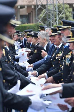 Grande-Marlaska durante la jura de los nuevos agentes de Policía.