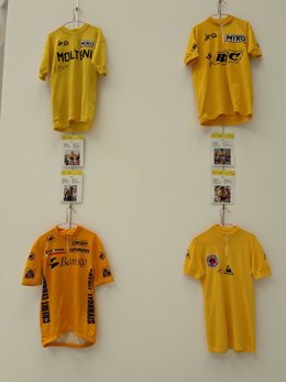 Bilbao acoge una exposición con más de 100 maillots representativos del ciclismo vasco y del Tour de Francia