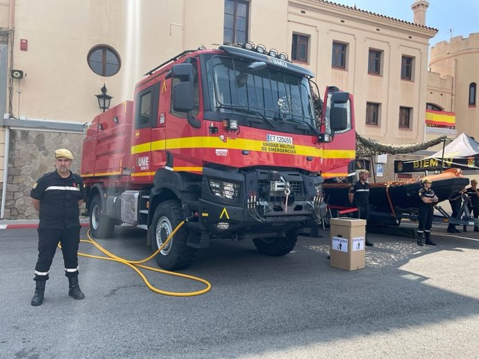 El Batallón de Intervención de Emergencias 4 de la Unidad Militar de Emergencias (UME), en el cuartel del Bruch de Barcelona