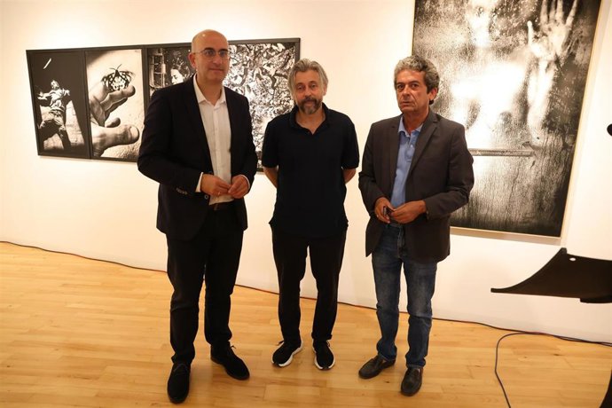 El Centro del 27 de la Diputación presenta 'Todas las cosas del mundo', una exposición de fotografías y poemas de Ricky Dávila