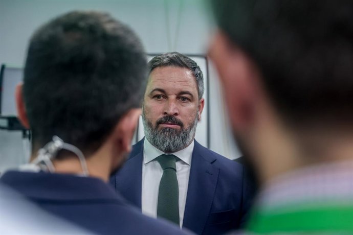El líder de VOX, Santiago Abascal, durante una rueda de prensa, en la sede nacional de VOX, a 29 de mayo de 2023, en Madrid (España). VOX se ha consolidado como el tercer partido nacional, tras los resultados electorales de ayer, 28 de mayo. El partido 