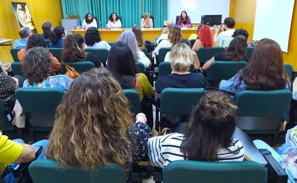 Clausura del curso 'Tranforma-T: Espacio Permanente de Formación en Igualdad, Prevención y Lucha contra las Violencias Machistas' de la UHU.