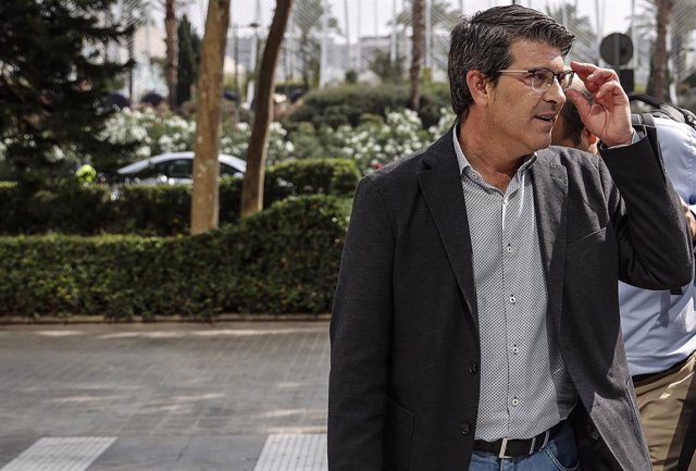 L'expresident socialista de la Diputació de Valencia i alcalde d'Ontinyent, Jorge Rodríguez a la seua arribada a la Ciutat de la Justícia de València, a 1 de juny del 2023
