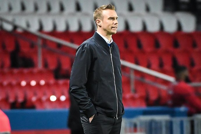 Archivo - Tommy Stroot, entrenador del Wolfsburgo femenino.