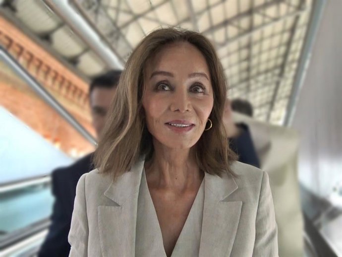 Isabel Preysler en la estación de Atocha, en Madrid