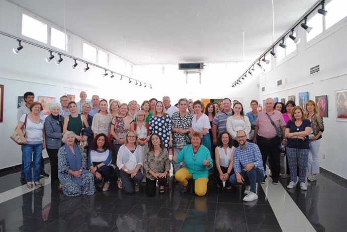 La Casa de la Cultura de Maracena (Granada) acoge una exposición de 28 obras creadas por cinco mujeres.