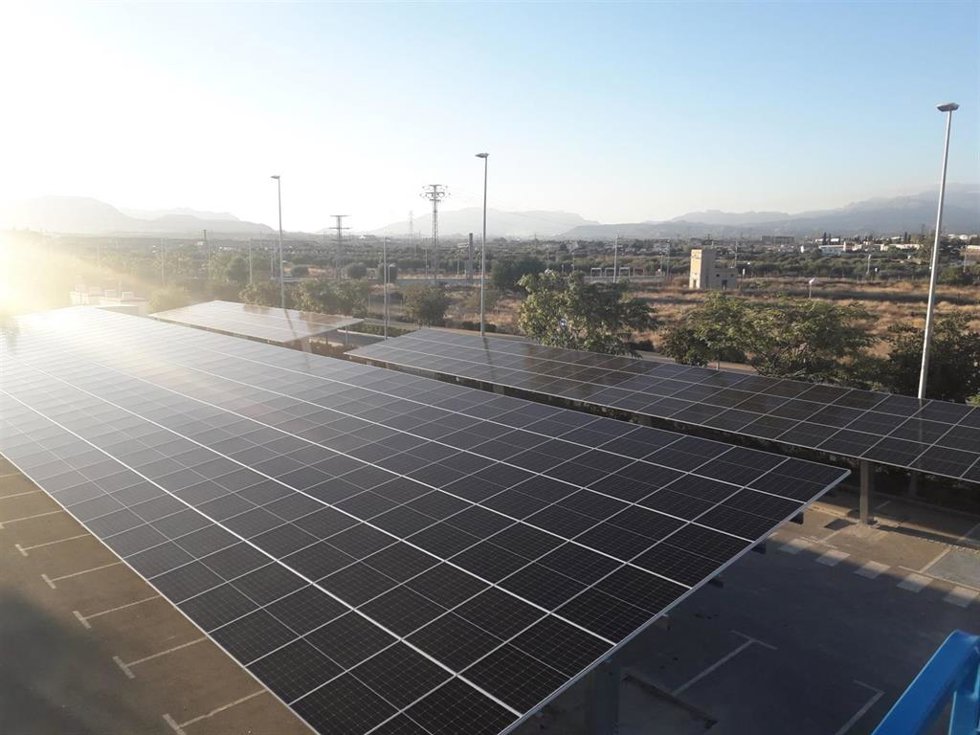 Archivo - Planta fotovoltaica, archivo 