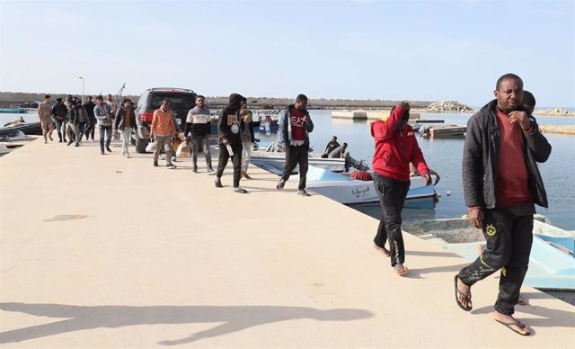 Archivo - Migrantes en Libia 