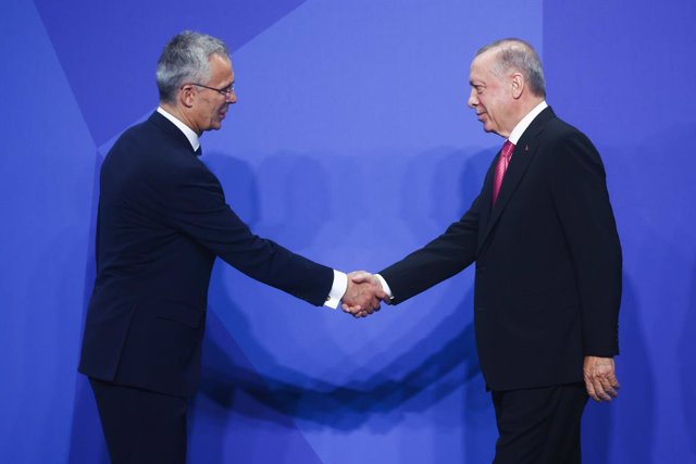 Archivo - June 29, 2022, Madrid, Krakow, Spain: NATO Secretary General Jens Stoltenberg and President of Turkey Recep Tayyip Erdogan attend a welcome ceremony ahead of official family photo during the NATO Summit at the IFEMA congress centre in Madrid, Sp