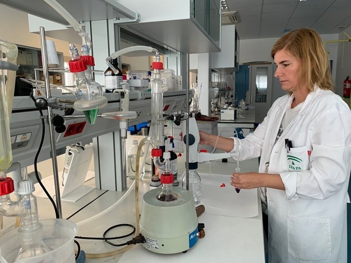 La investigadora del Centro Rancho la Merced del Ifapa Emma Cantos Villar.