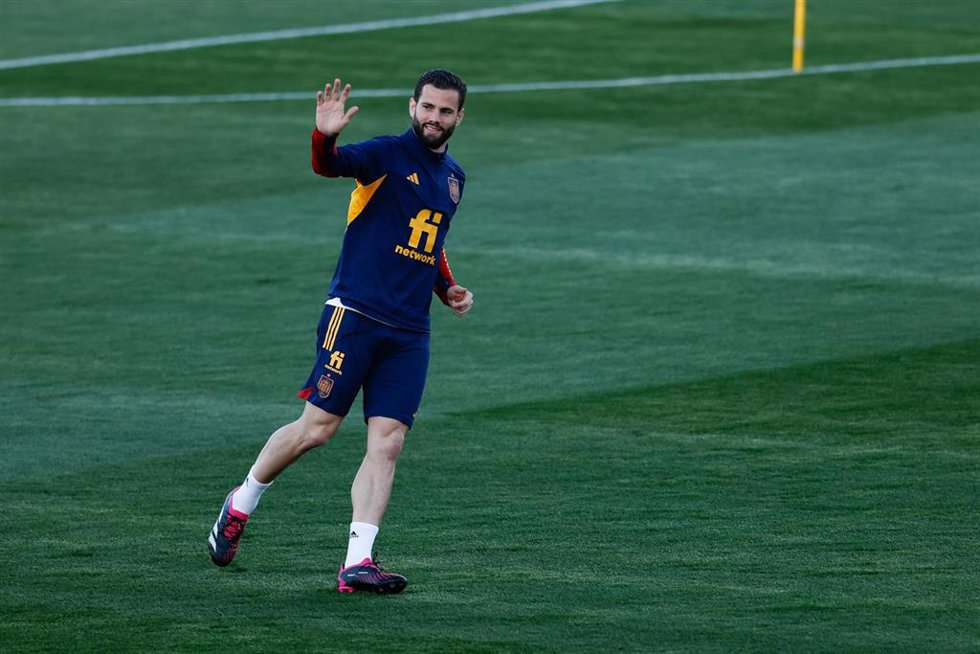 Archivo - Nacho Fernández en un entrenamiento con la selección española