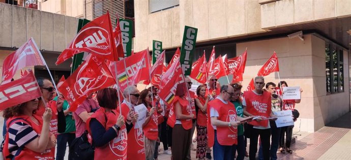 Protesta sindical por la situación de la Oficina de Extranjería de La Rioja