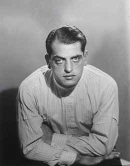 El director Luis Buñuel en 1929, el mismo año en el que se estrenó el primero de los títulos de su filmografía `Un perro andaluz.