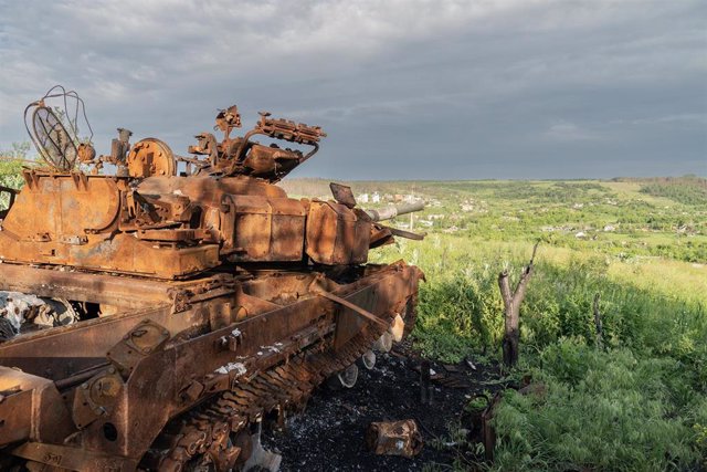 Tanque ruso destruido en Donetsk (Ucrania)