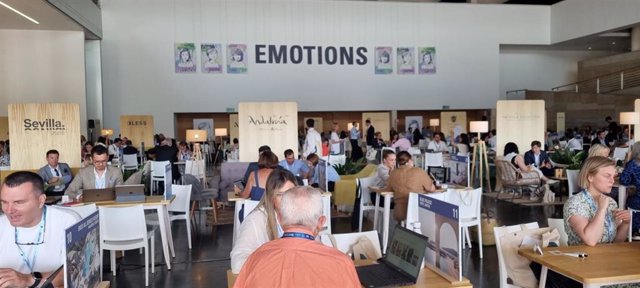 Profesionales y empresas turísticas del segmento 'premium' se citan en el foto Emotions 2023.