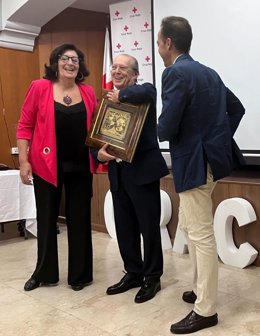 Patricia Mauri releva a Juan José Blanco en la presidencia de Cruz Roja Huelva.