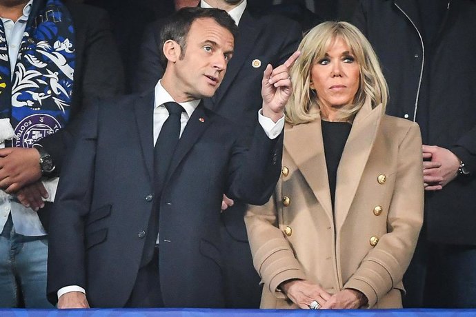 Archivo - El presidente de Francia, Emmanuel Macron, y la primera dama francesa, Brigitte Macron