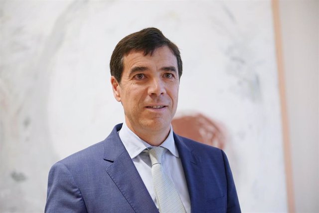 El presidente de Kutxabank, Antón Arriola, interviene durante el encuentro ‘Deusto Business Alumni’, en la CRAI Biblioteca de Deusto, a 5 de junio de 2023, en Bilbao, Vizcaya, Euskadi (España).