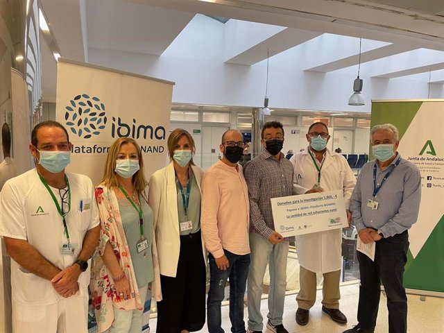 Ibima Plataforma Bionand recibe una donación de Asociación Payasos de Hospital para la investigación en cáncer
